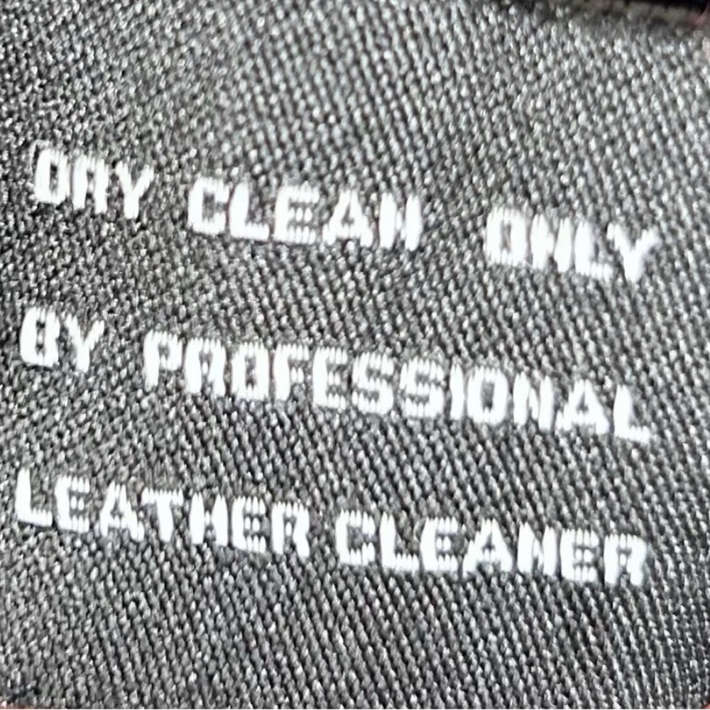 Avanti New York Women's Leather Size 2X.  Used In Good Condition - Picture 5 of 6